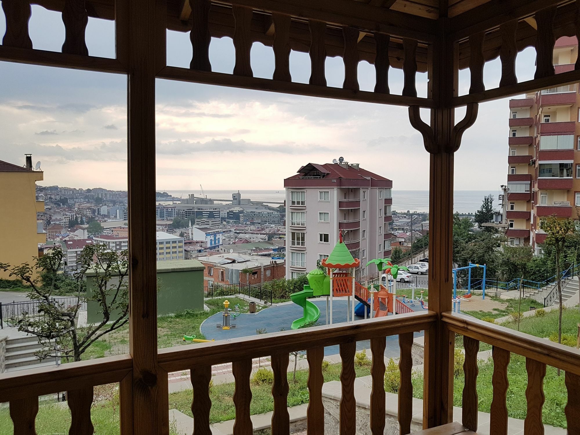 Nuralp Apart Otel - Trabzon Exteriör bild