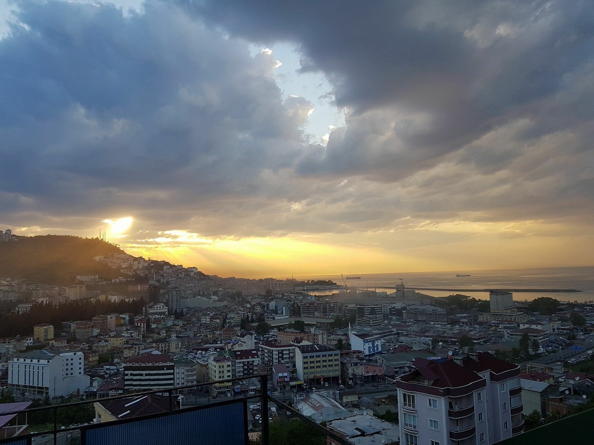 Nuralp Apart Otel - Trabzon Exteriör bild