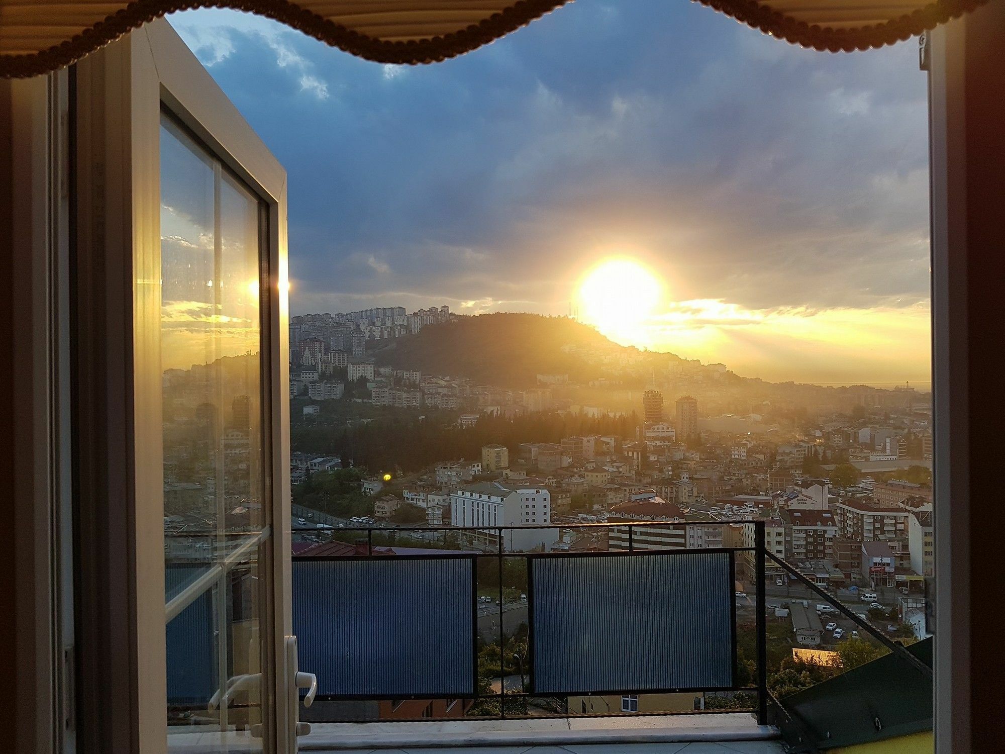 Nuralp Apart Otel - Trabzon Exteriör bild