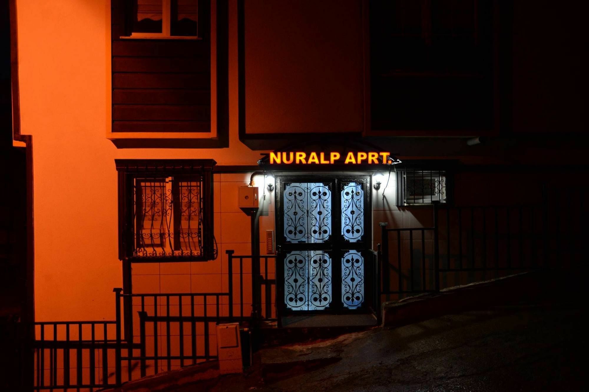Nuralp Apart Otel - Trabzon Exteriör bild